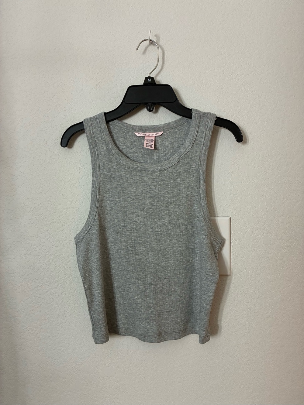 Victoria’s Secret Gray Ribbed Tank Top – Size Medium